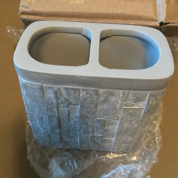 Sweet home collection Toothbrush Holders for bathroom, Avalon - Picture 3 of 3